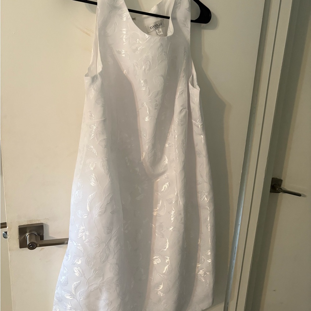 White Floral Sleeveless Dress